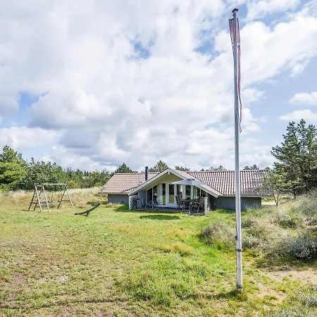 Holiday Cxlvi Semesterbostad